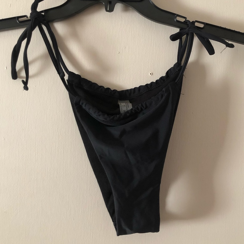 SHEIN Plain Tie Side Bikini Panty